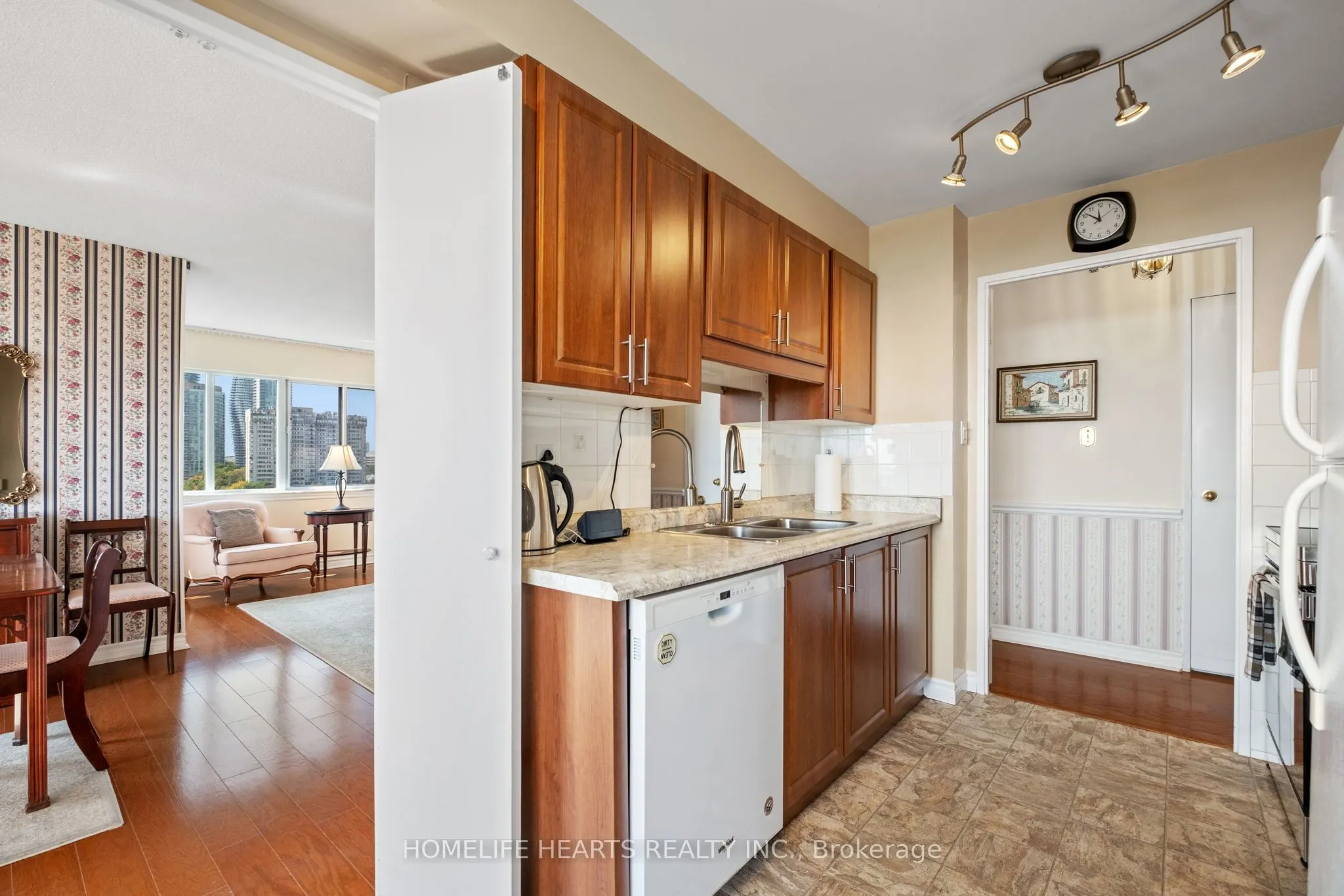 1300 Mississauga Valley Boulevard, #1111