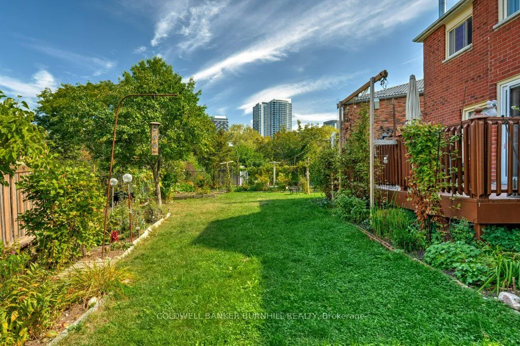 5255 Tagish Court