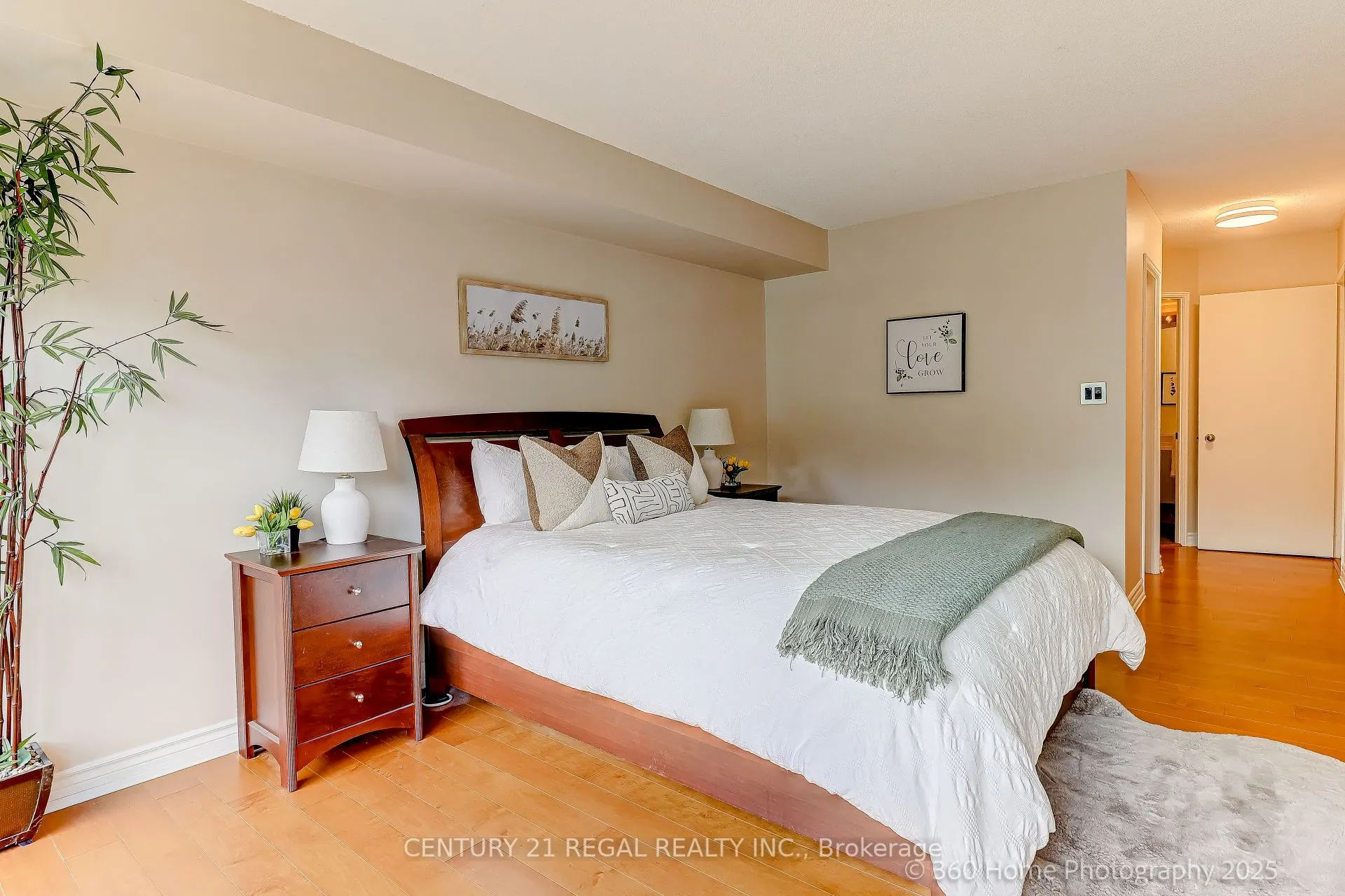2267 Lake Shore Boulevard W, #308