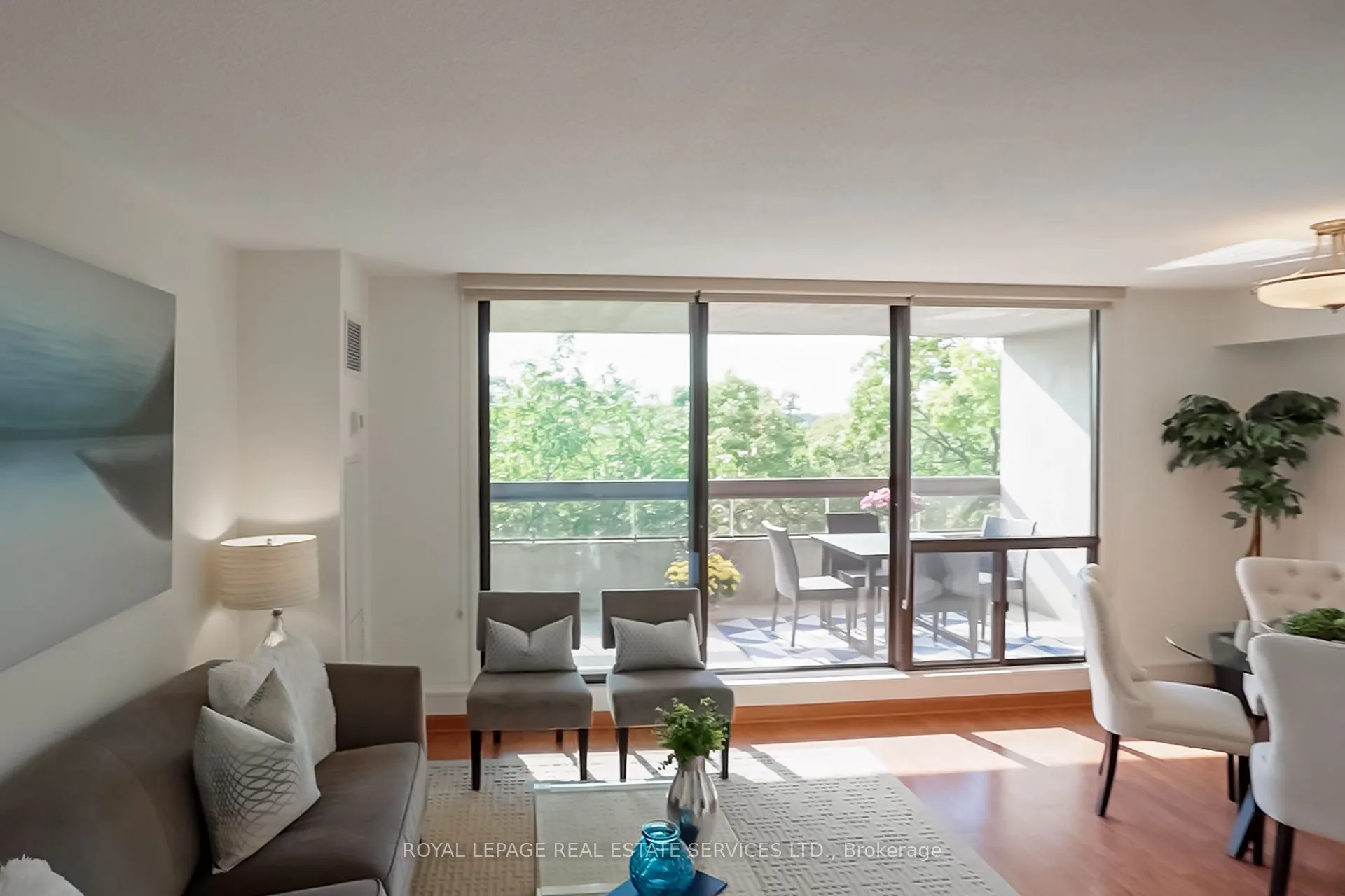 80 Quebec Avenue, #704