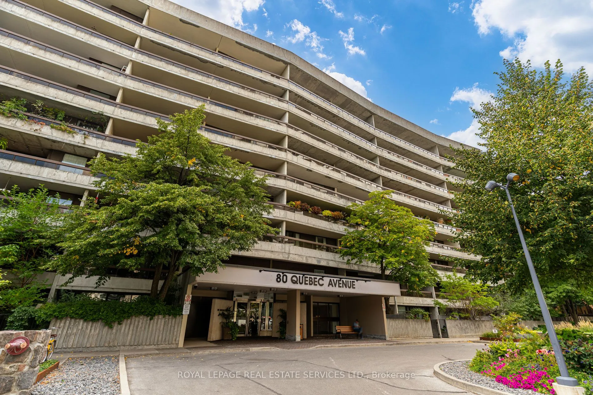 80 Quebec Avenue, #704