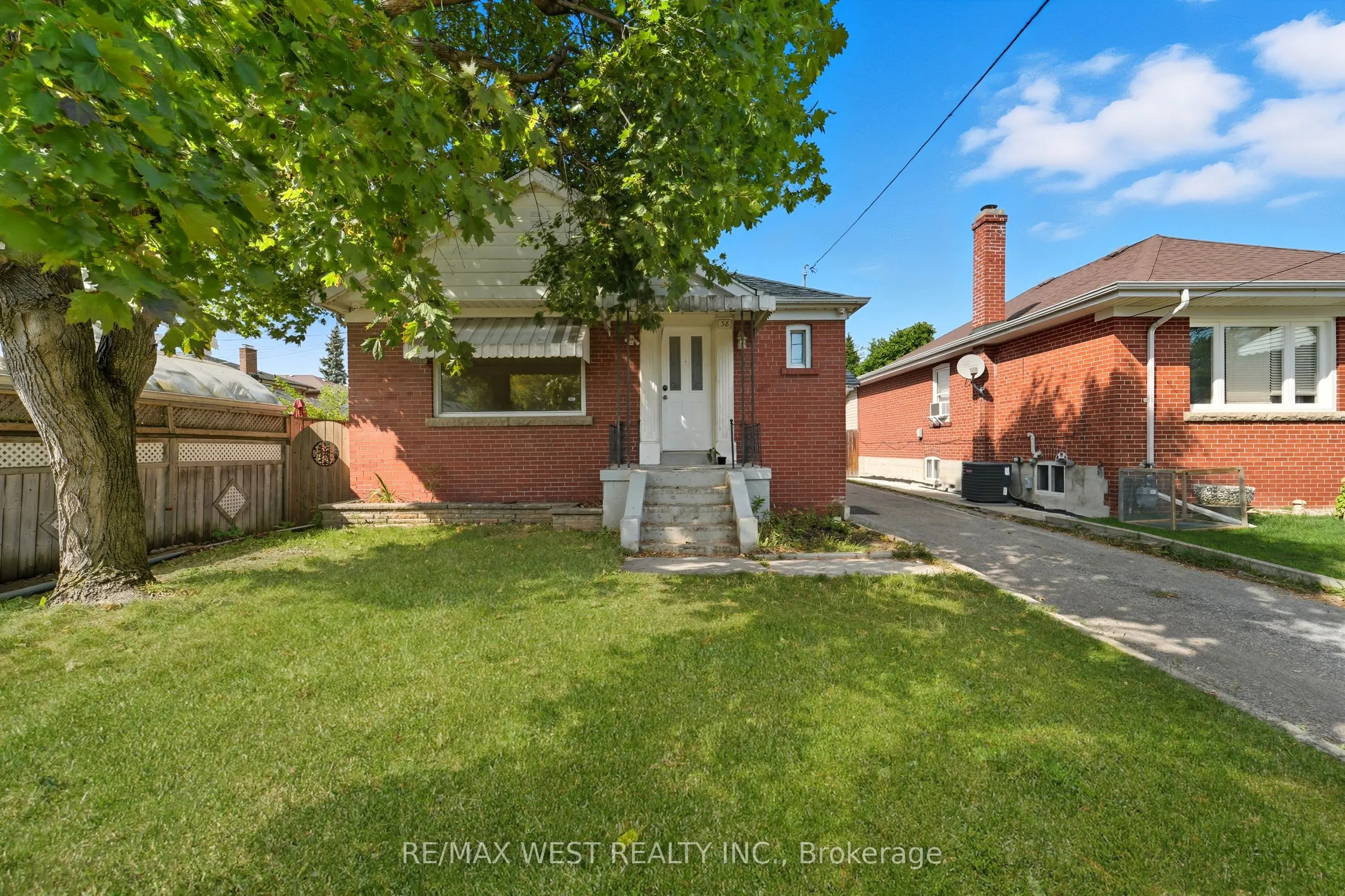 38 Feltham Avenue