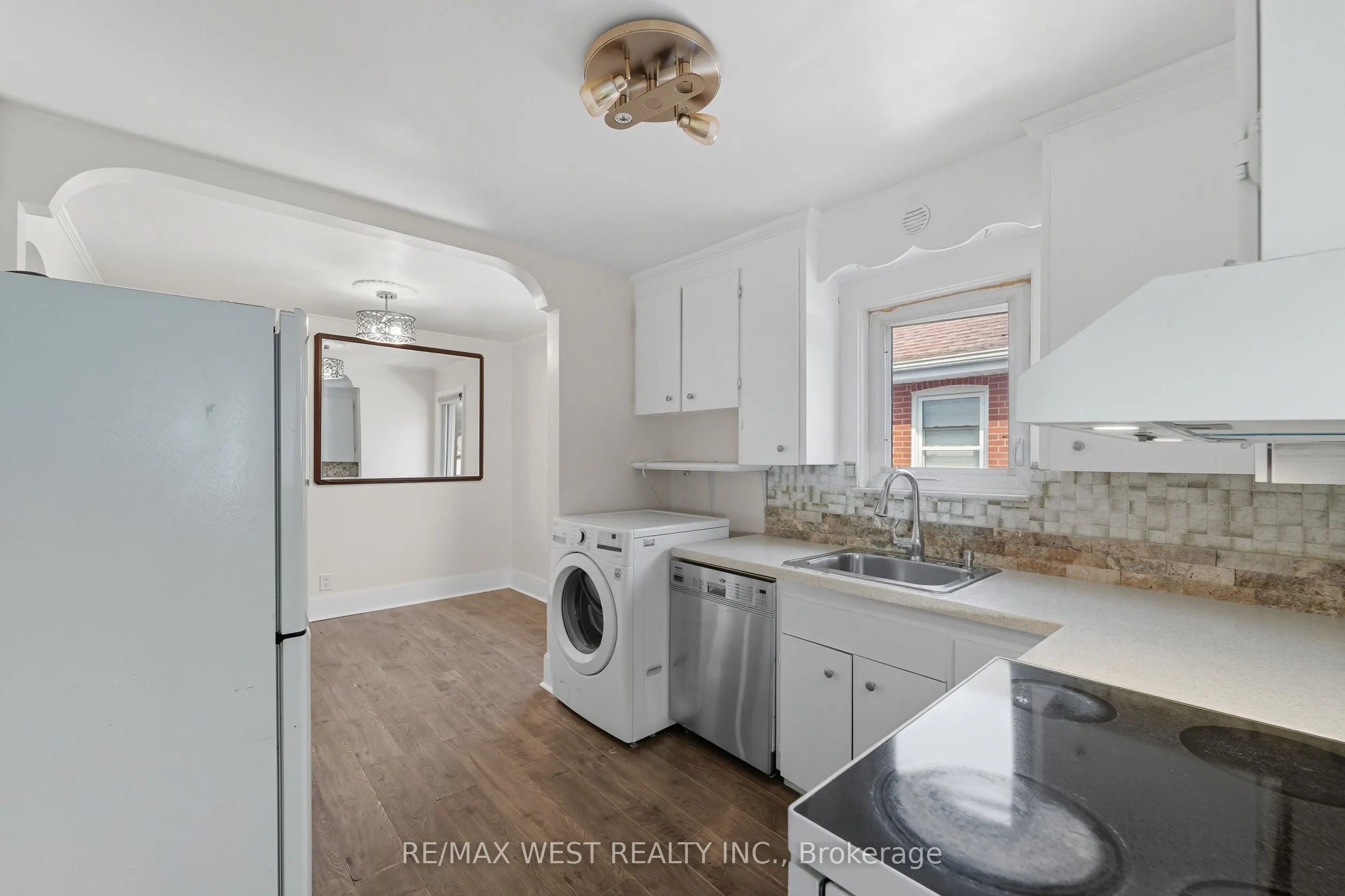 38 Feltham Avenue