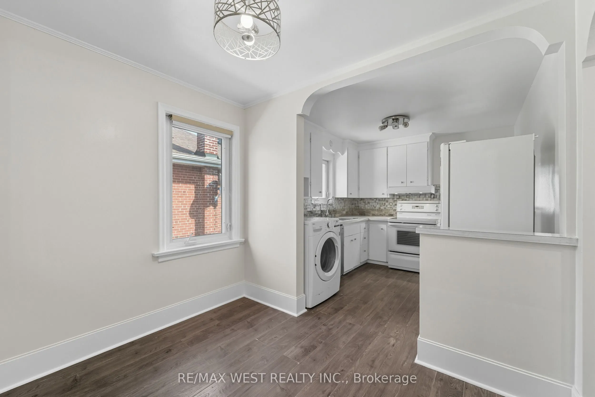 38 Feltham Avenue