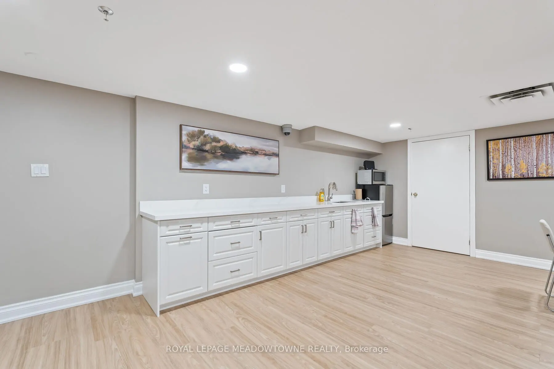 20 Mcfarlane Drive, #1708