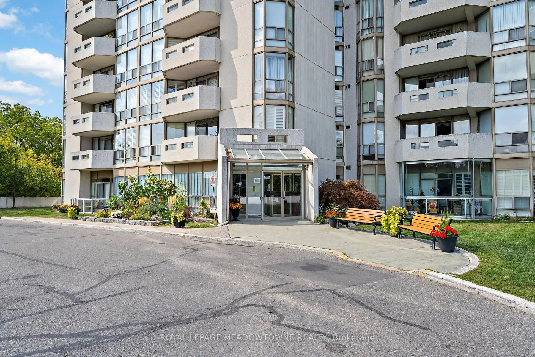 20 Mcfarlane Drive, #1708