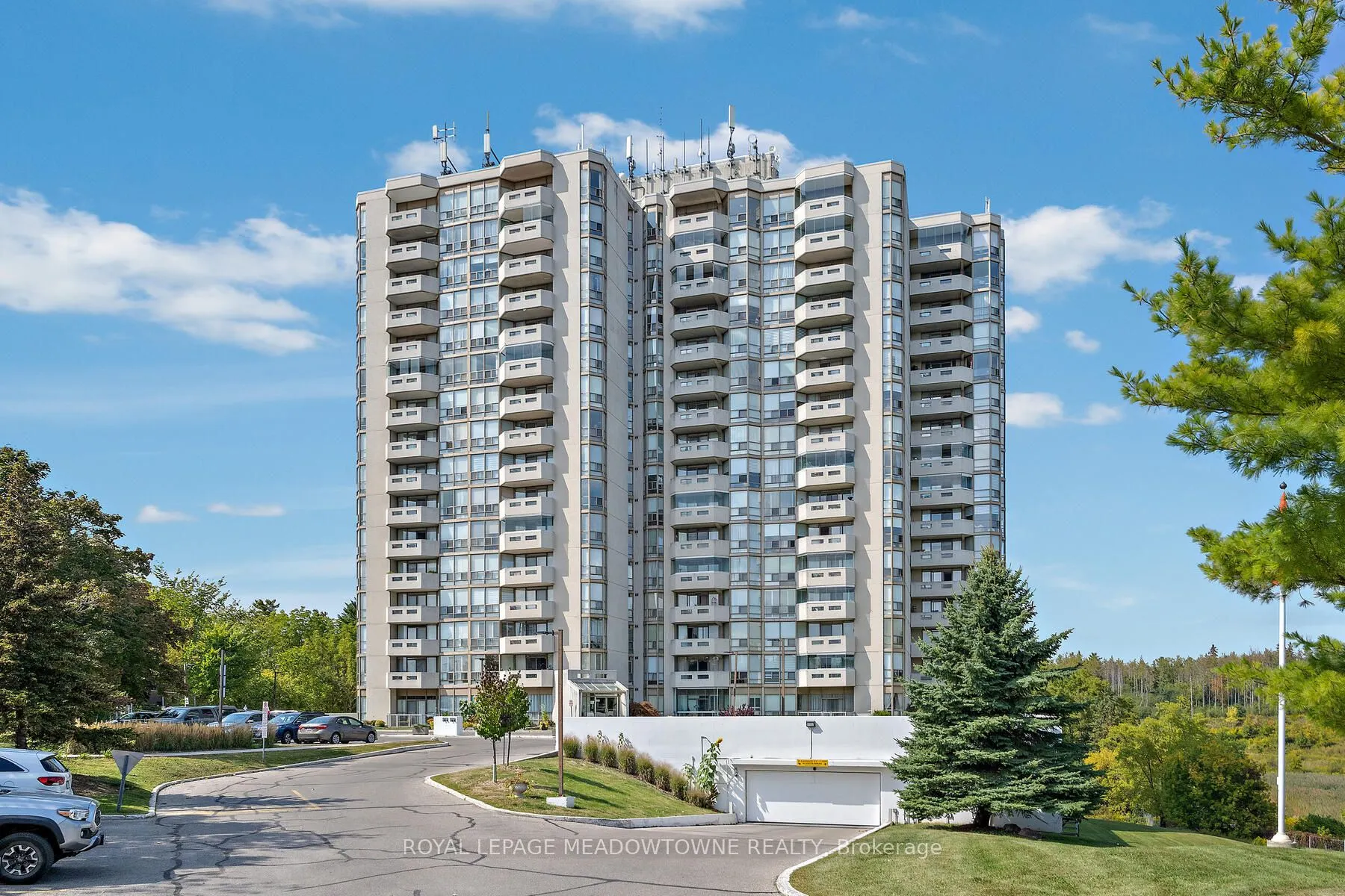 20 Mcfarlane Drive, #1708
