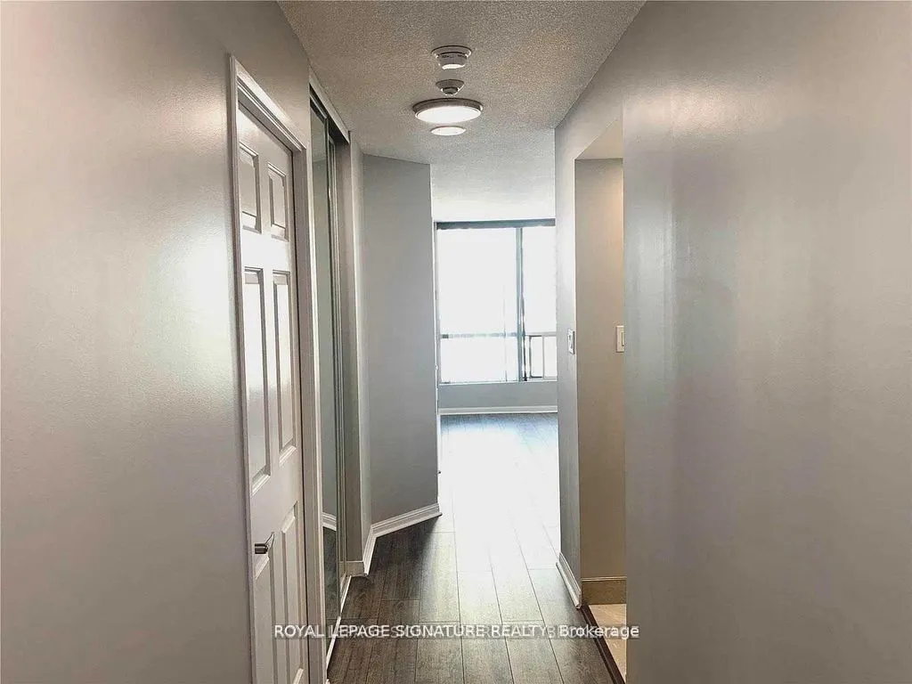 101 Subway Crescent, #1414