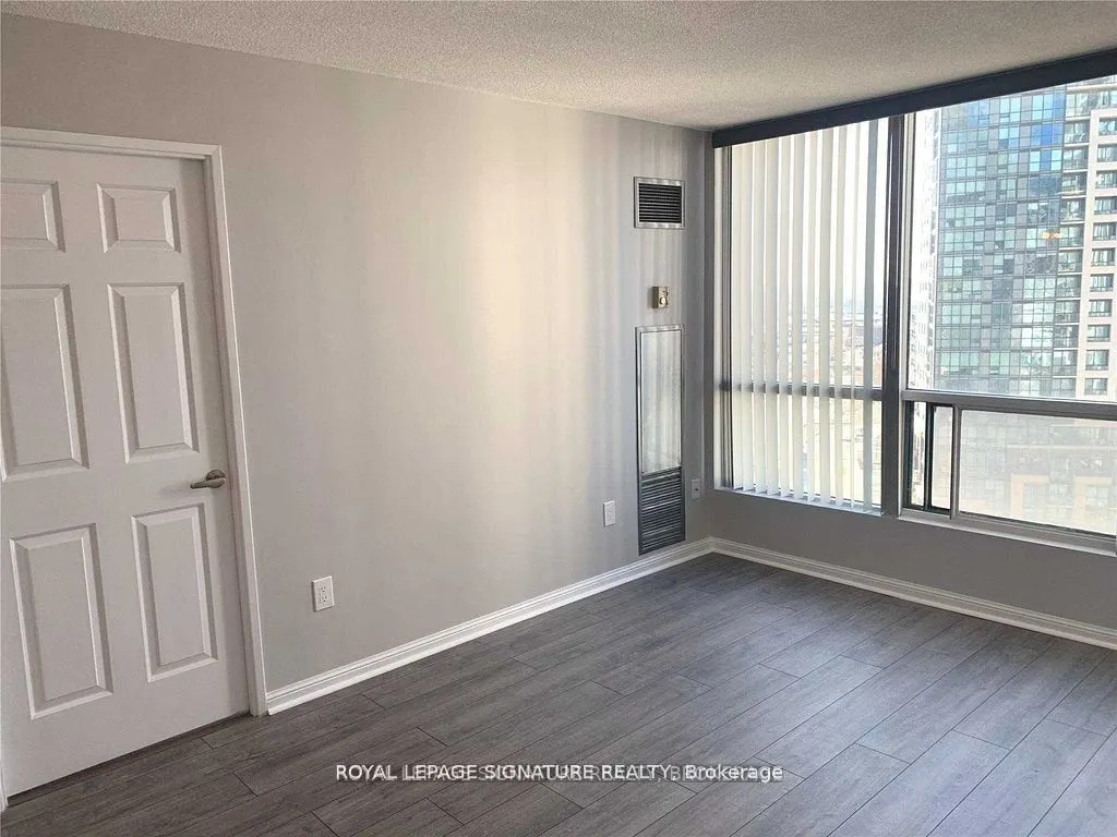 101 Subway Crescent, #1414