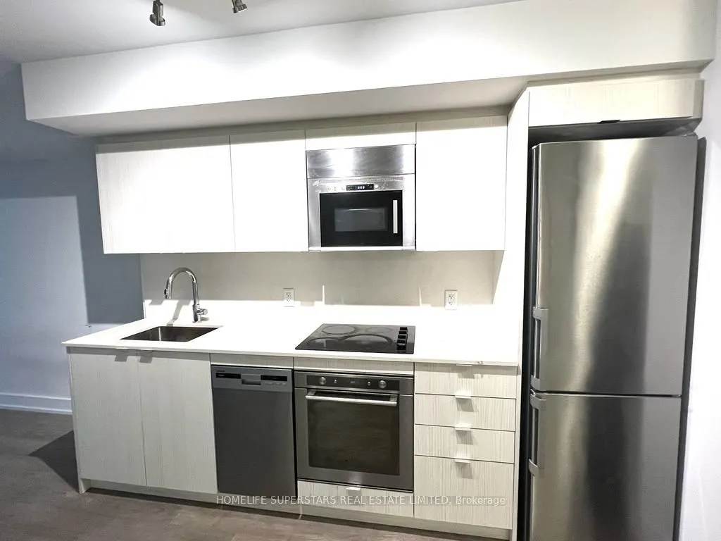 5 Mabelle Avenue, #1632