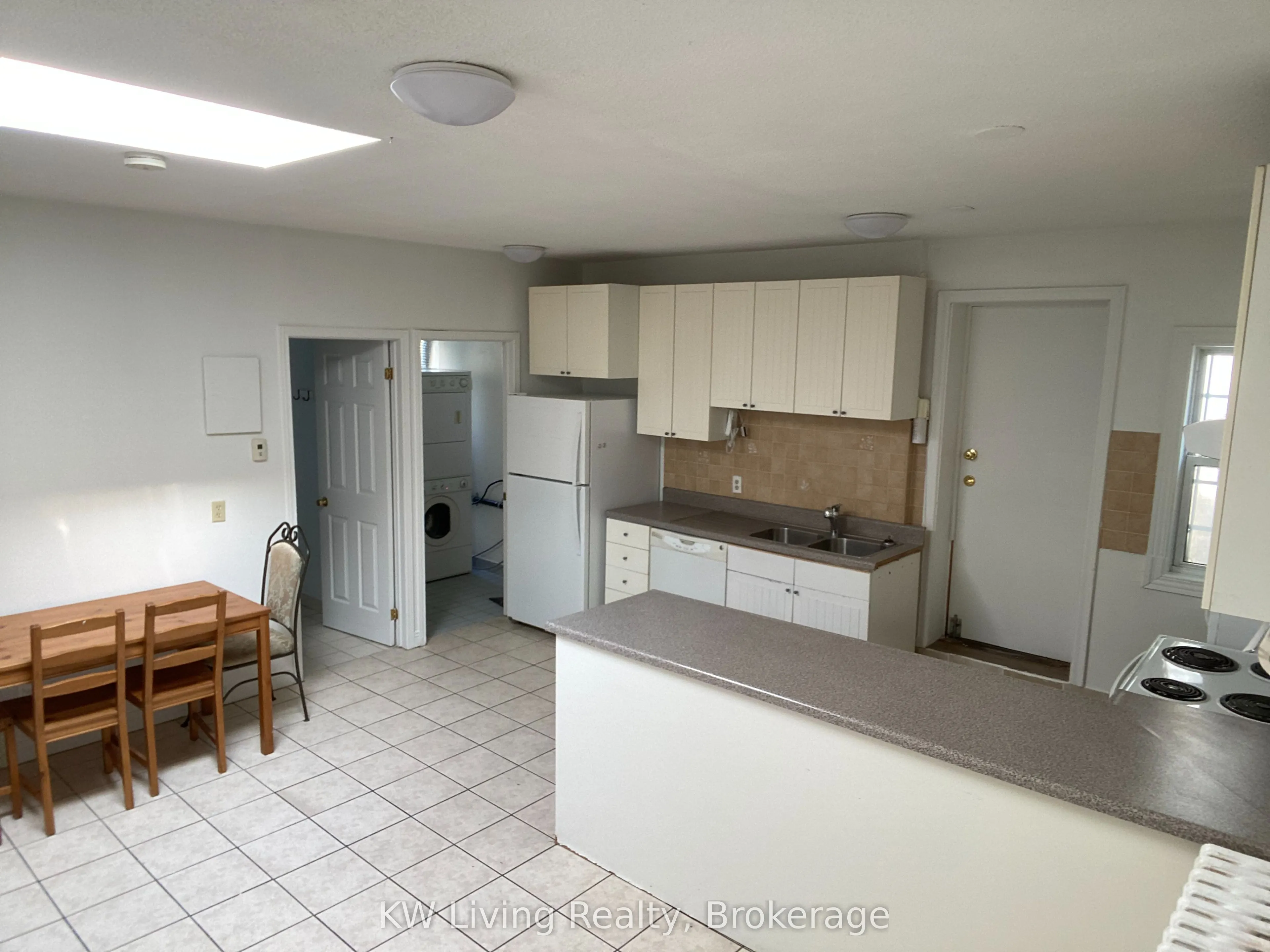 2890 Lake Shore Boulevard W, #Apt. 3