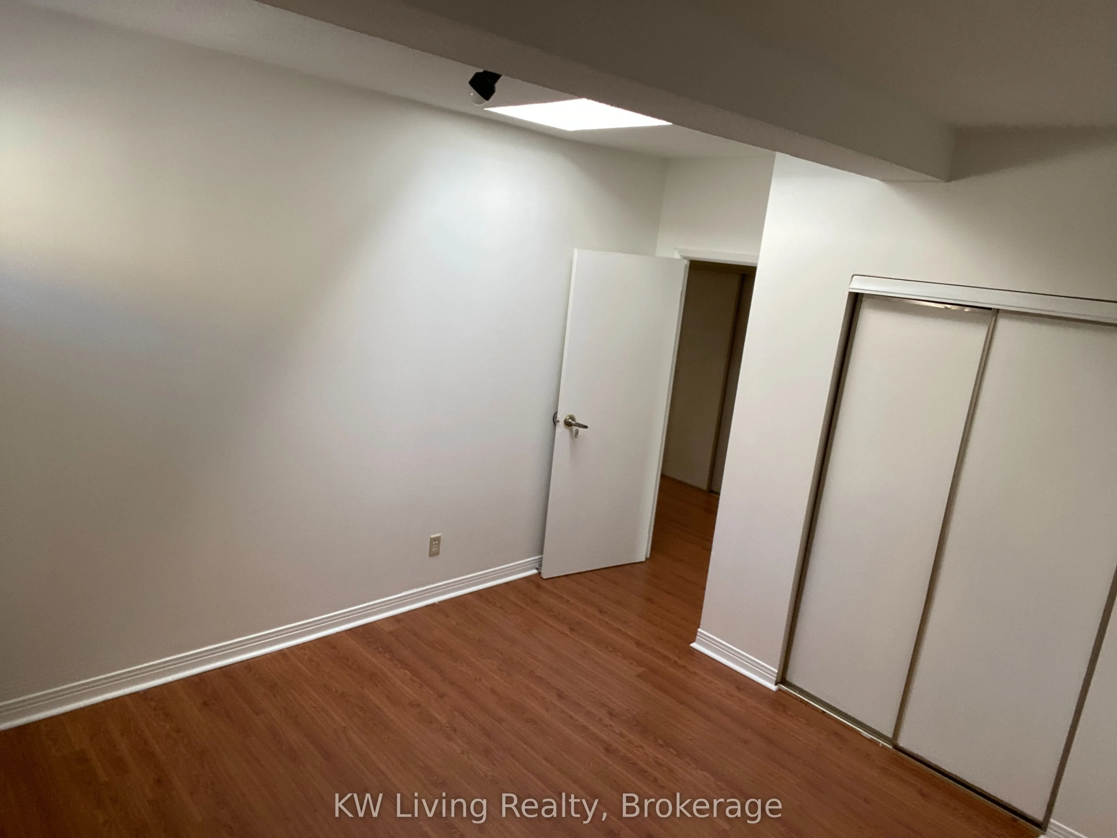 2890 Lake Shore Boulevard W, #Apt. 3