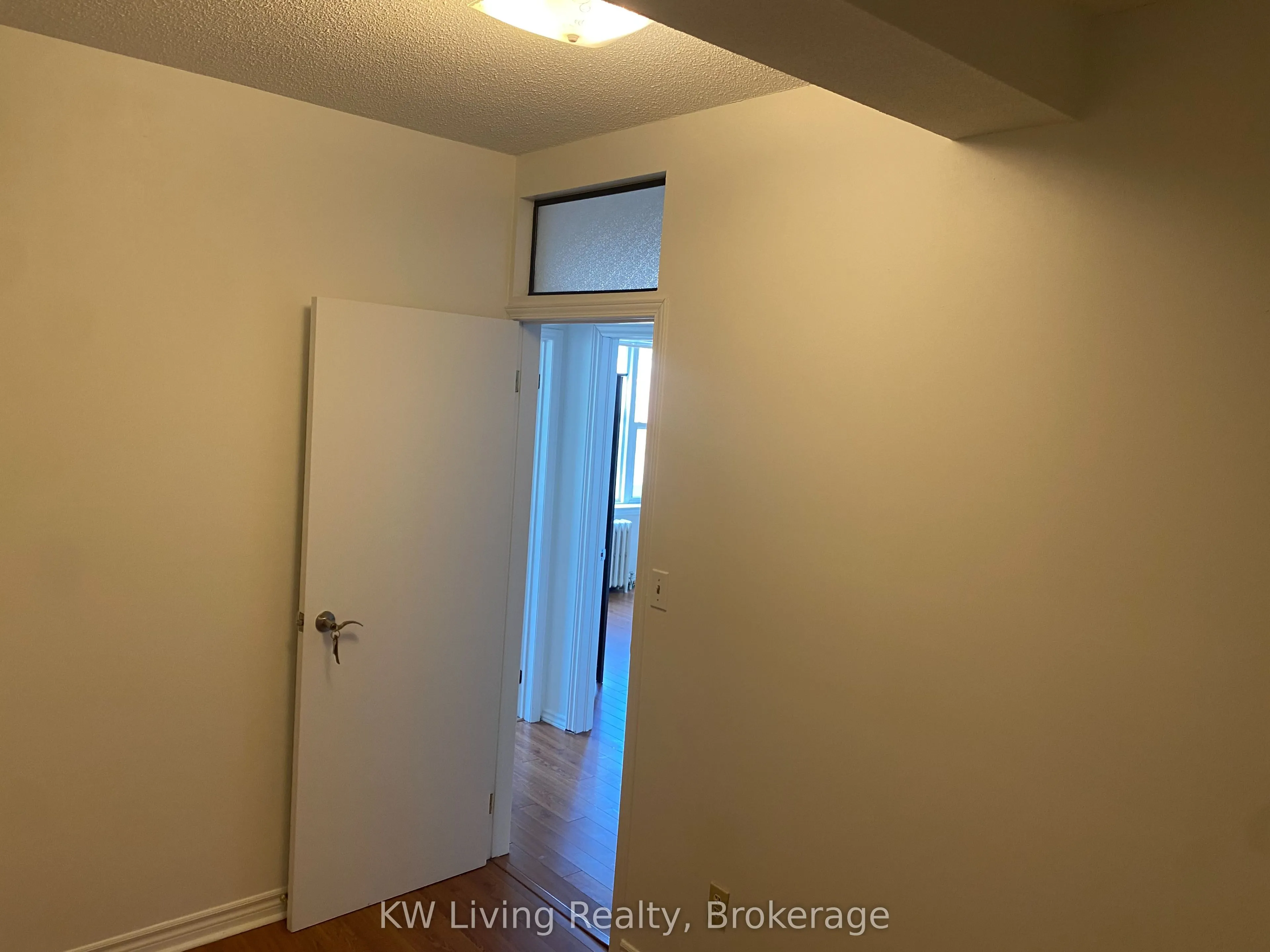2890 Lake Shore Boulevard W, #Apt. 3