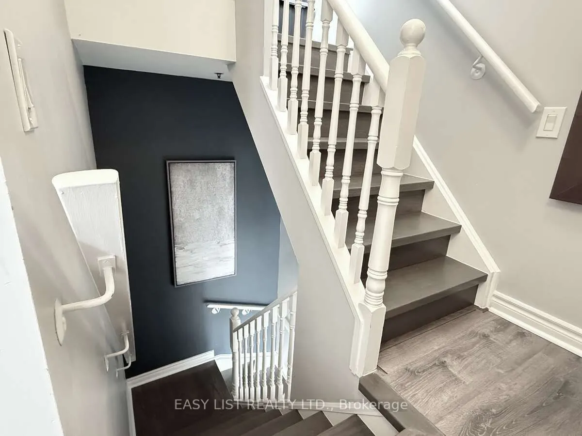 760 Lawrence Avenue W, #15