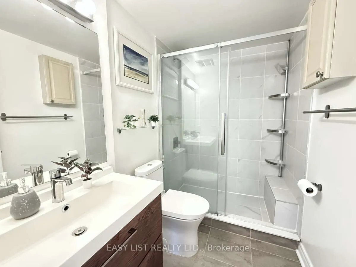 760 Lawrence Avenue W, #15