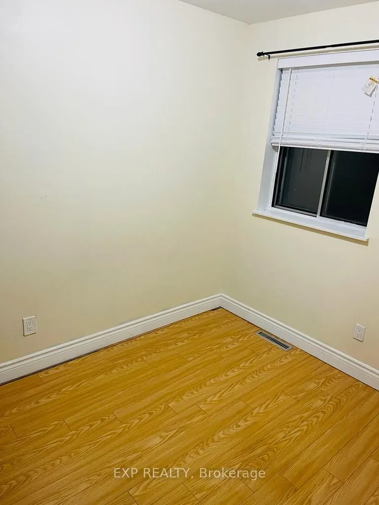3025 The Credit Woodlands Road, #330
