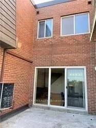 3025 The Credit Woodlands Road, #330