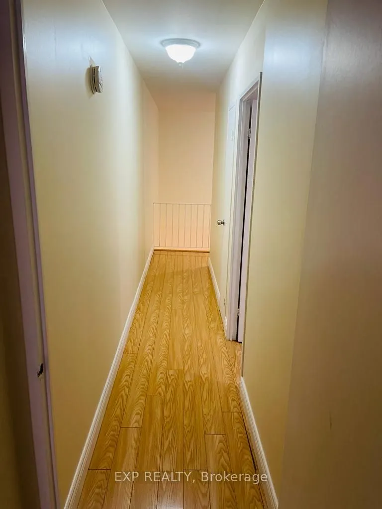 3025 The Credit Woodlands Road, #330