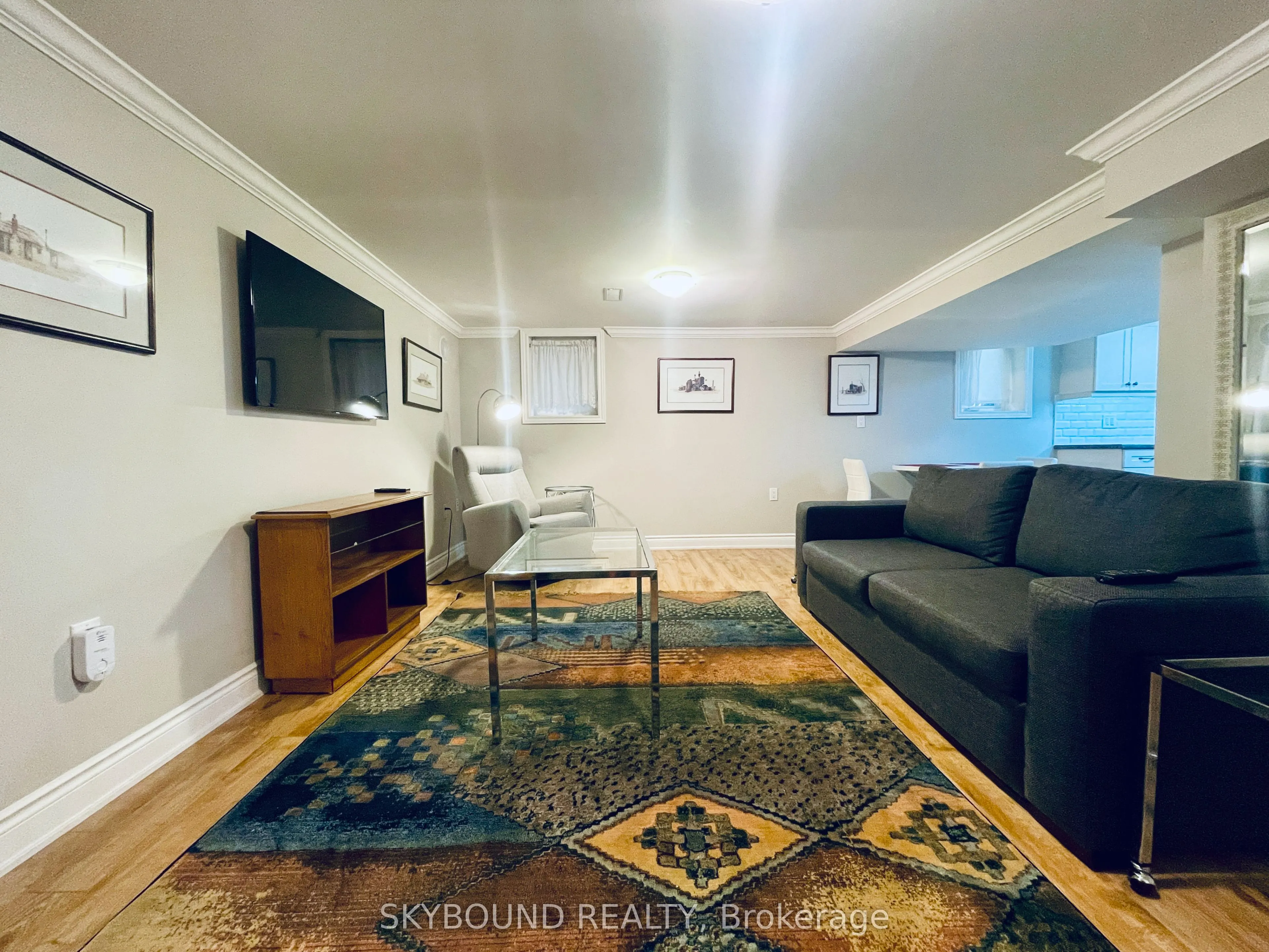 28 John Street S