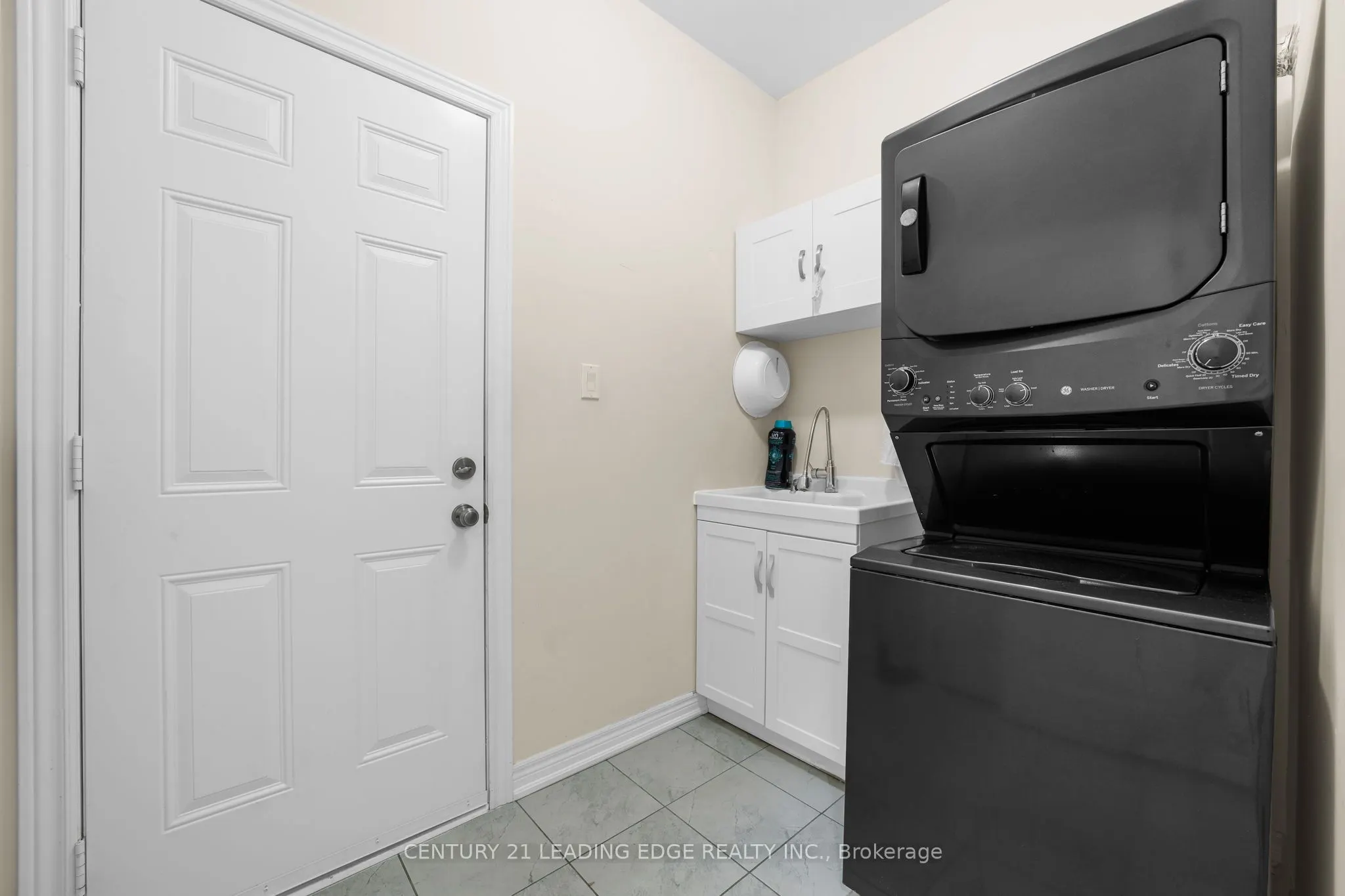 35 Lobelia Street, #4