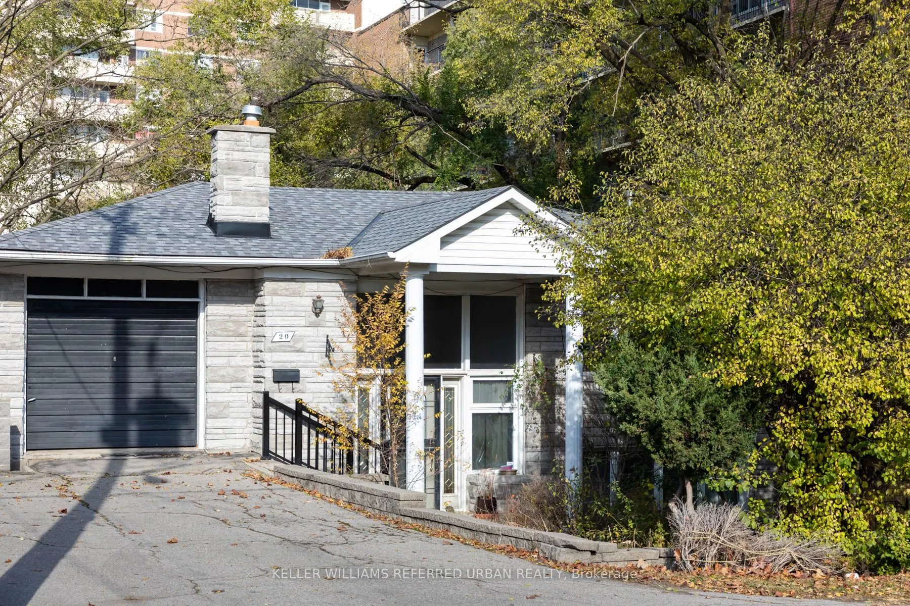20 Gracefield Avenue