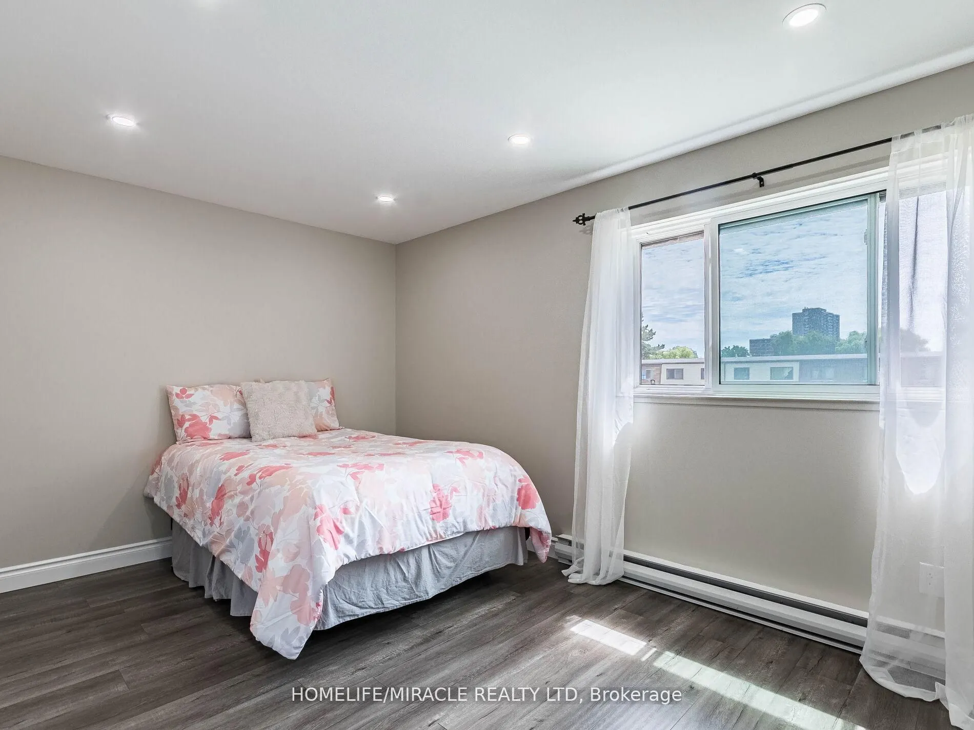 180 Mississauga Valley Boulevard, #124
