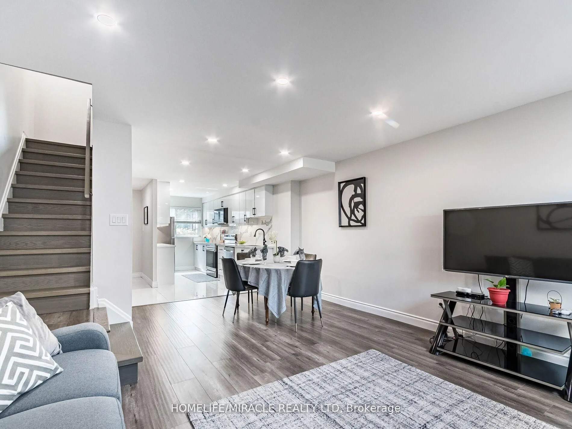 180 Mississauga Valley Boulevard, #124