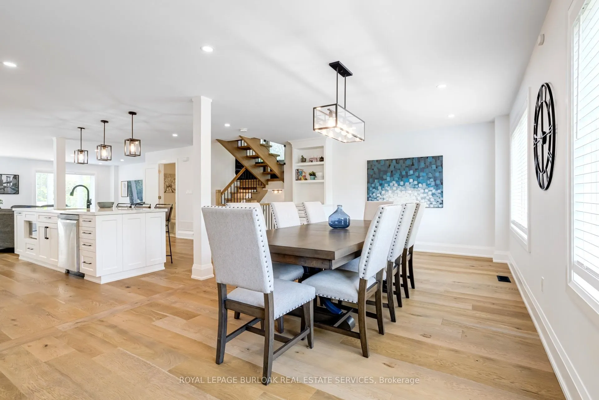 5199 Broughton Crescent
