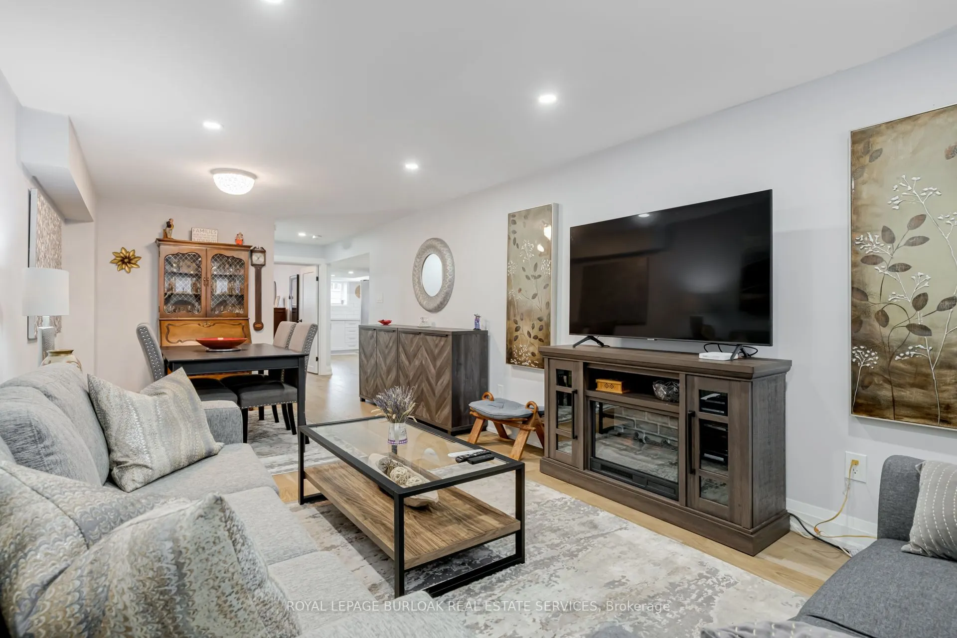5199 Broughton Crescent