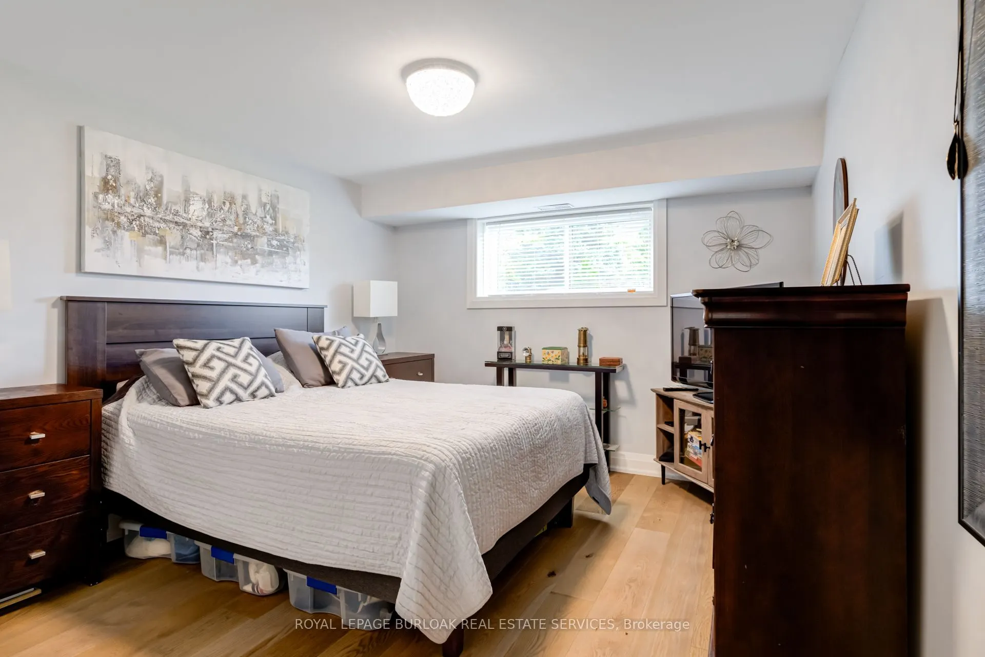 5199 Broughton Crescent