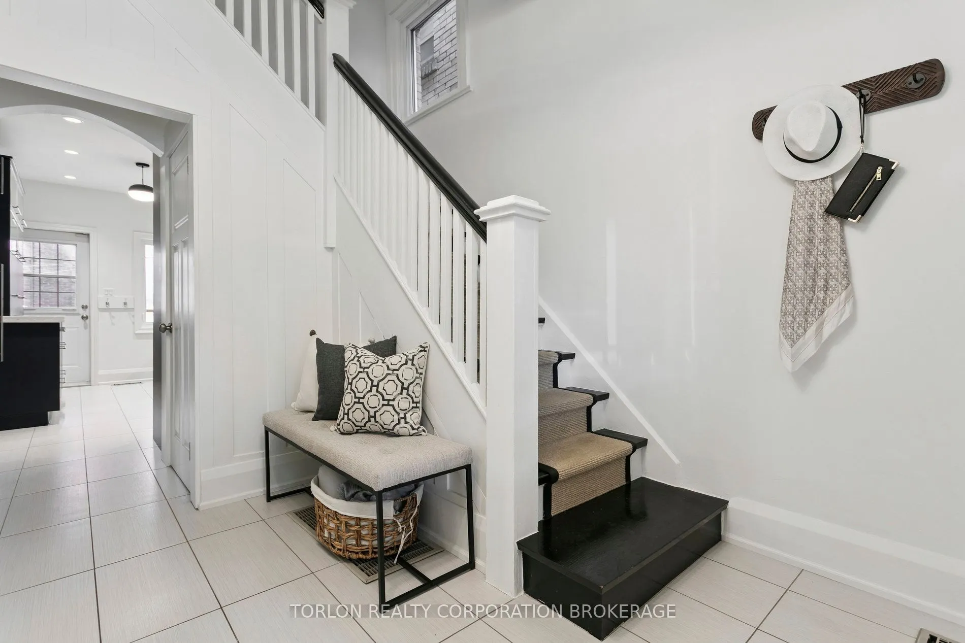100 Colbeck Street