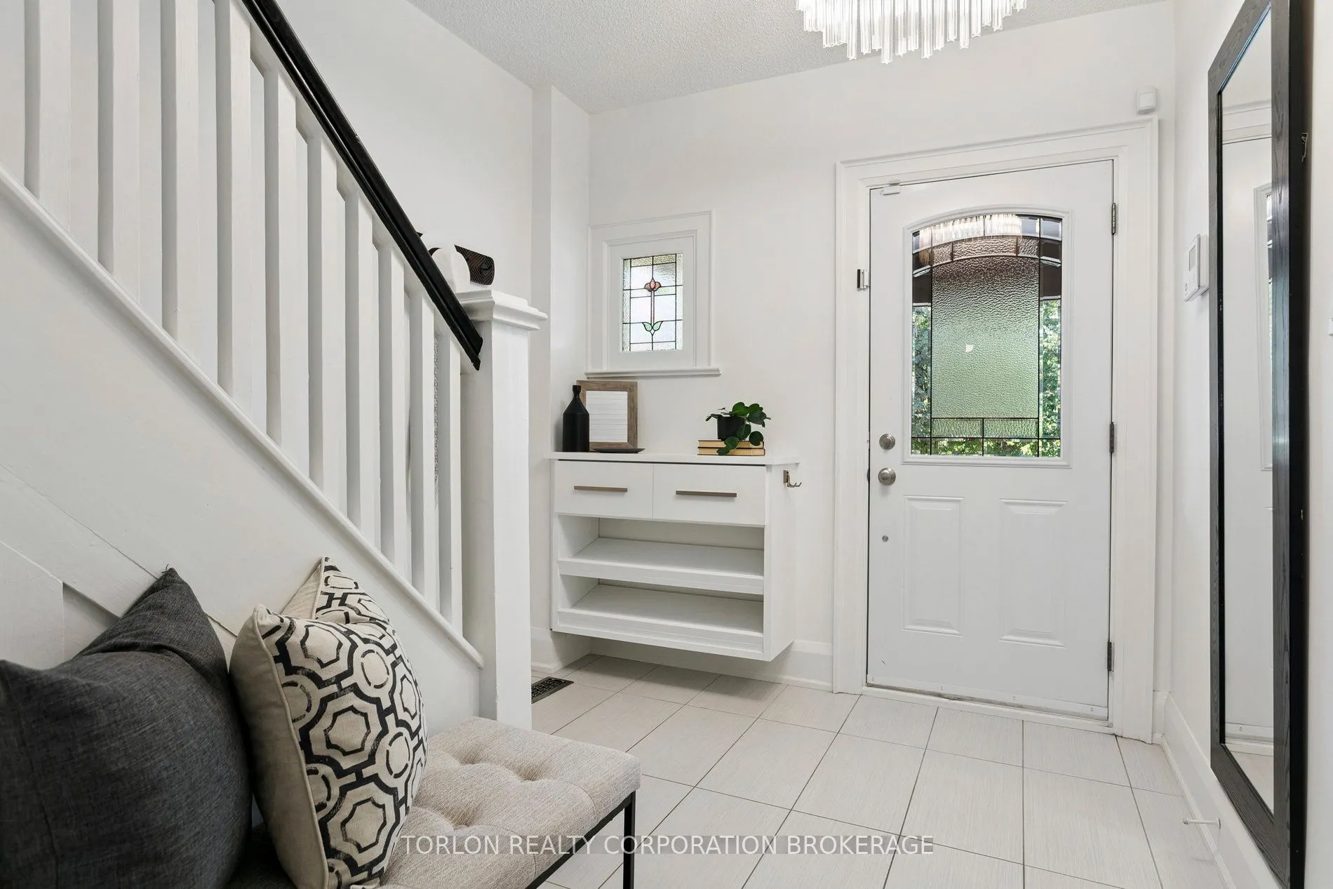 100 Colbeck Street