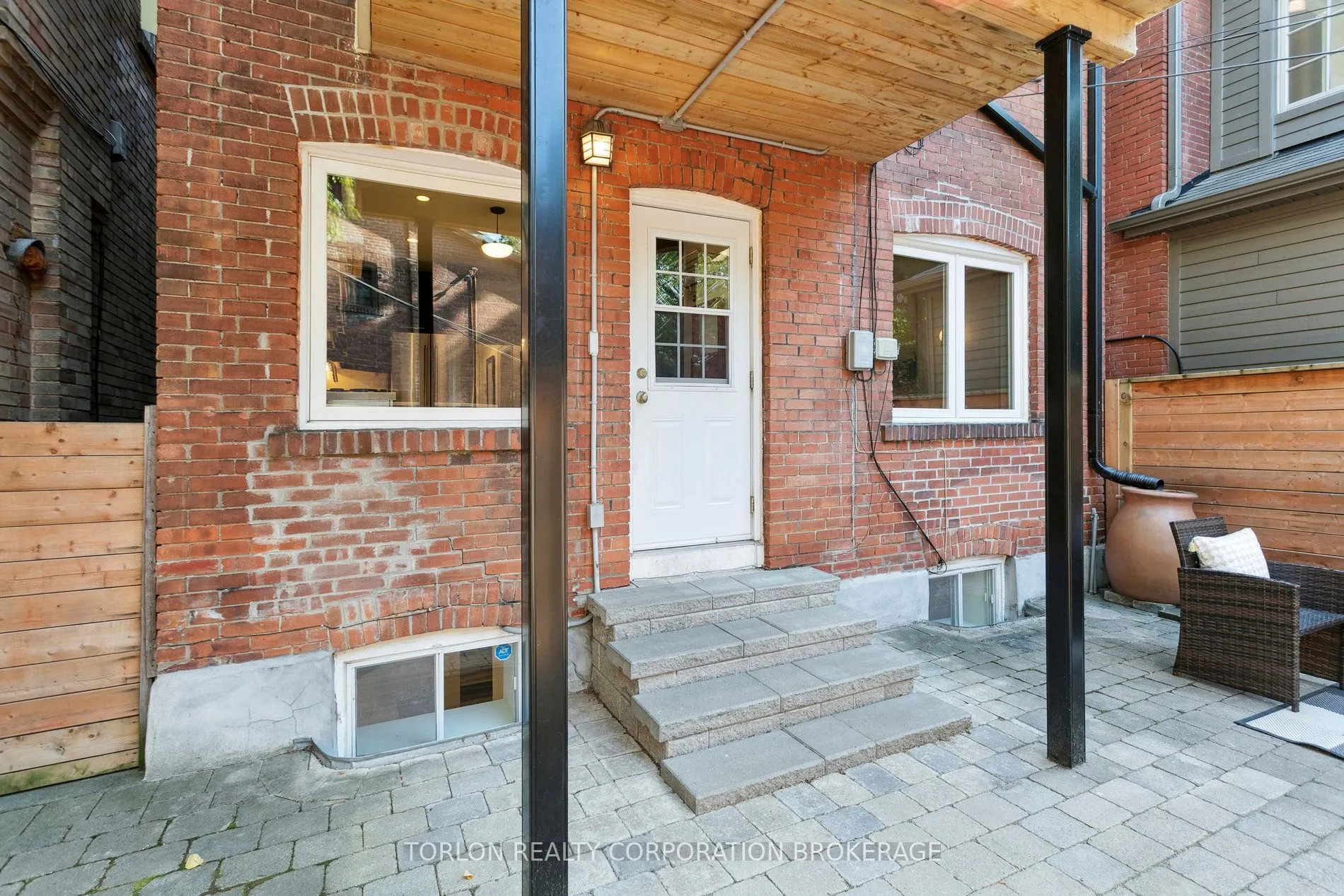 100 Colbeck Street