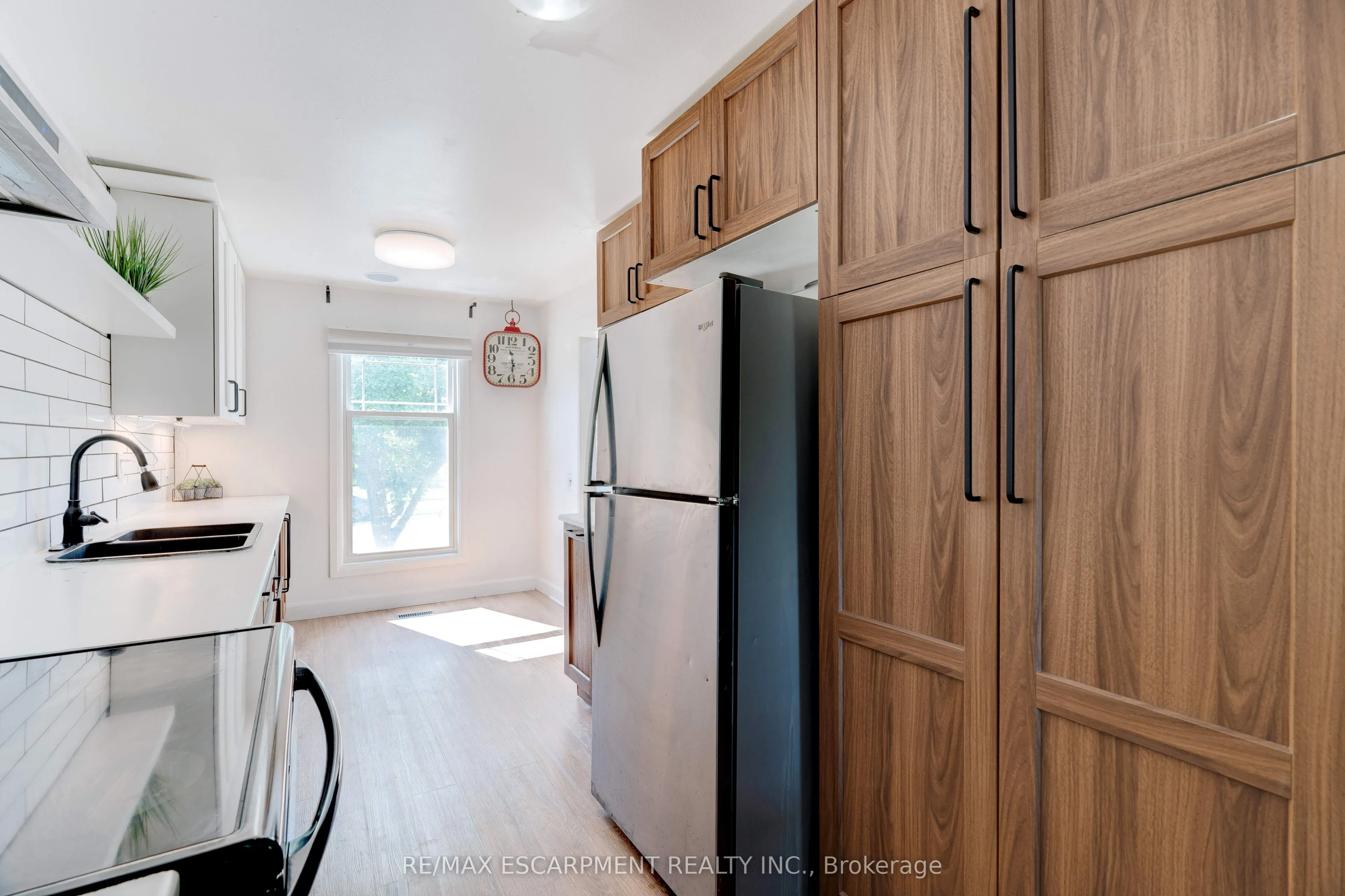 2261 Leominster Drive