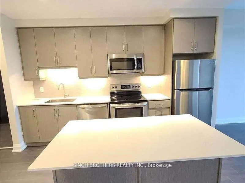 15 Lynch Street, #1501