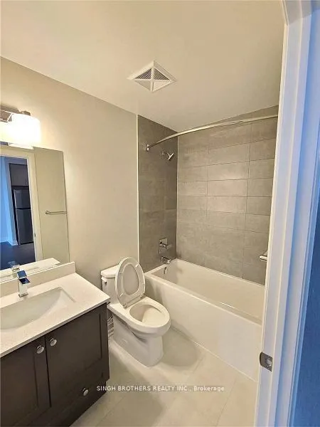 15 Lynch Street, #1501