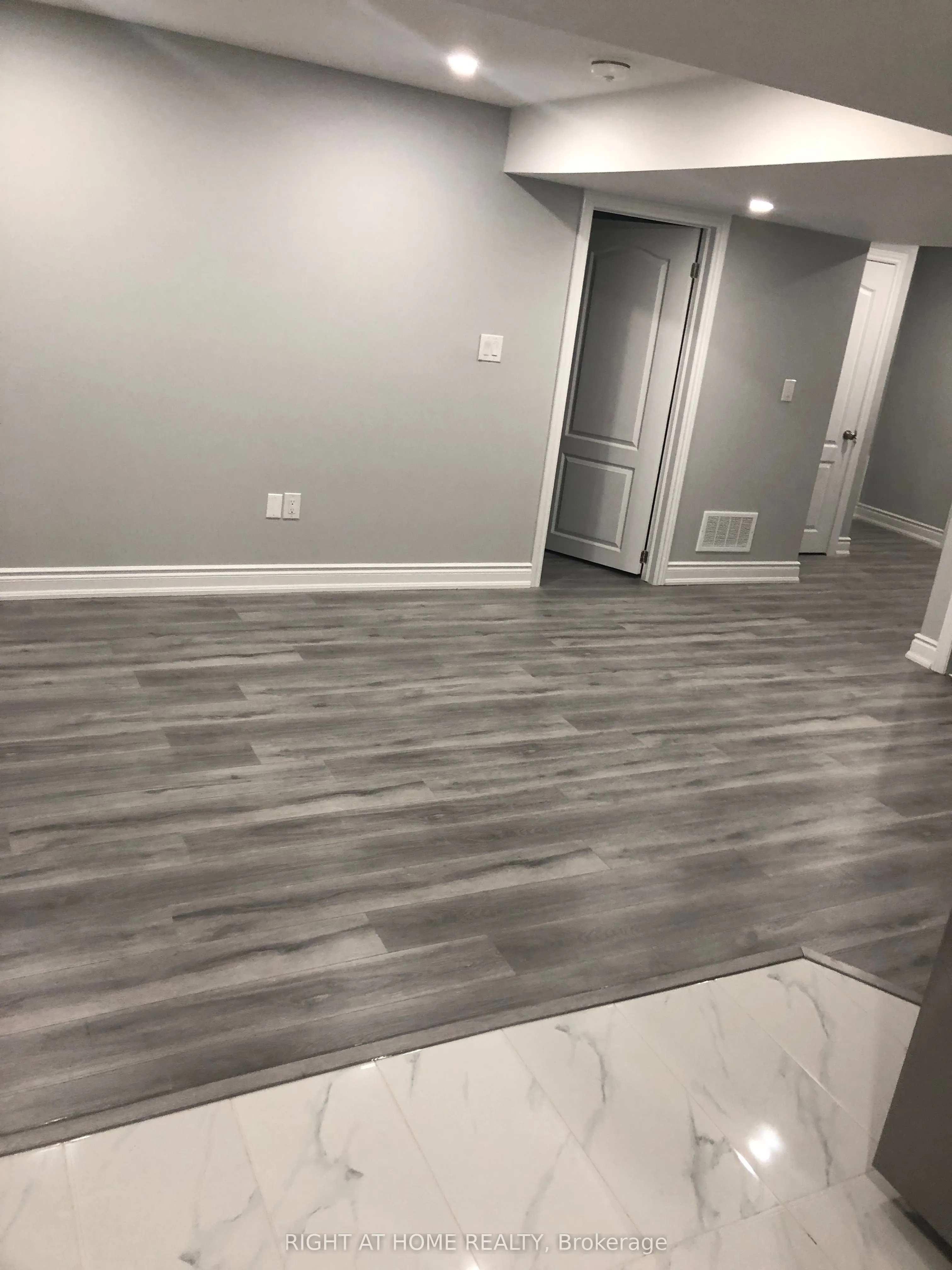 978 Bristol Road W