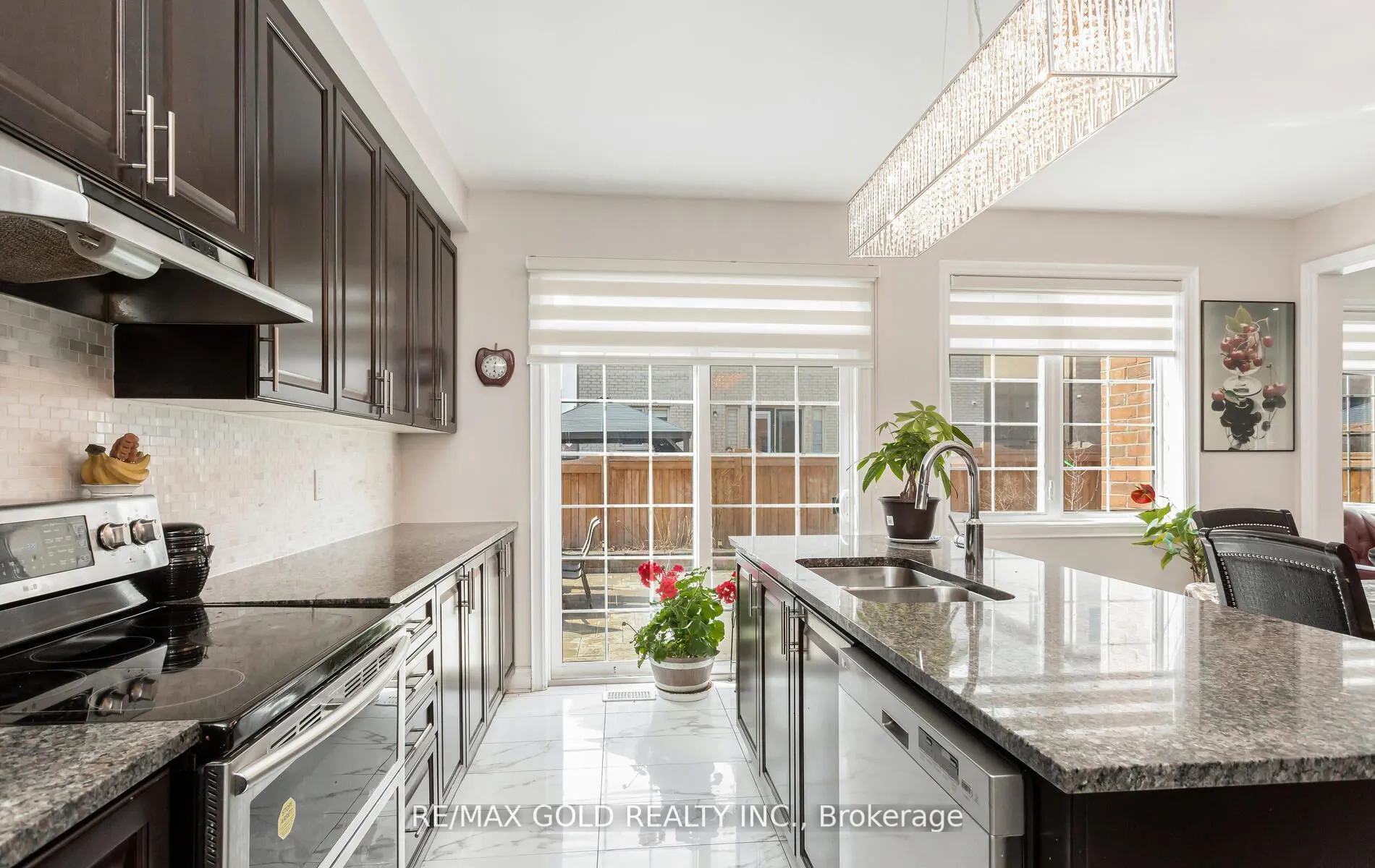 4 Buttonwood Road