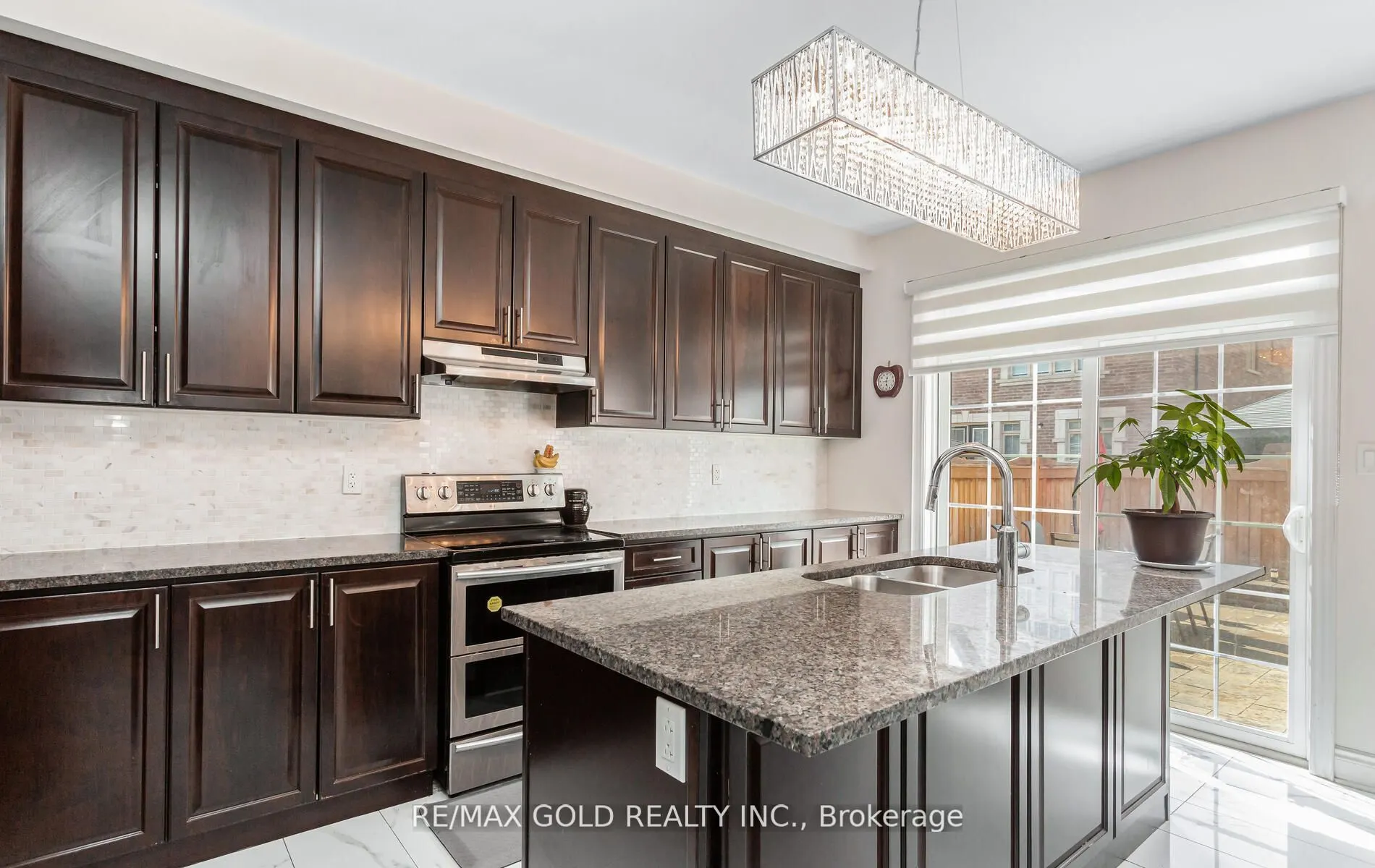 4 Buttonwood Road