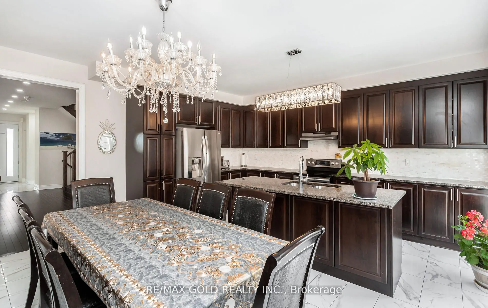 4 Buttonwood Road