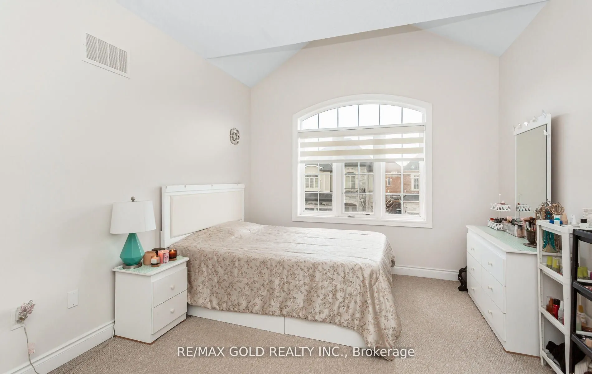 4 Buttonwood Road