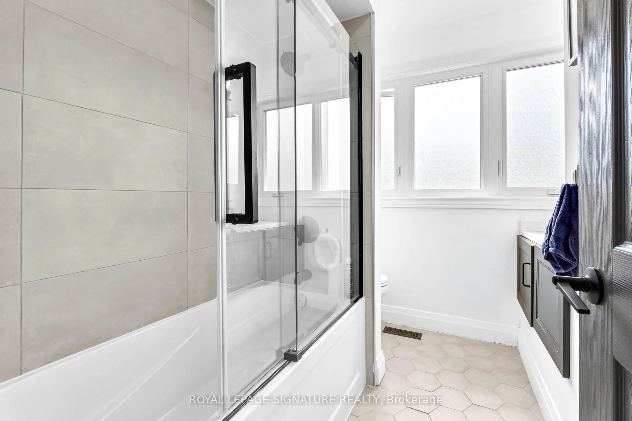5723 Banting Court, #103