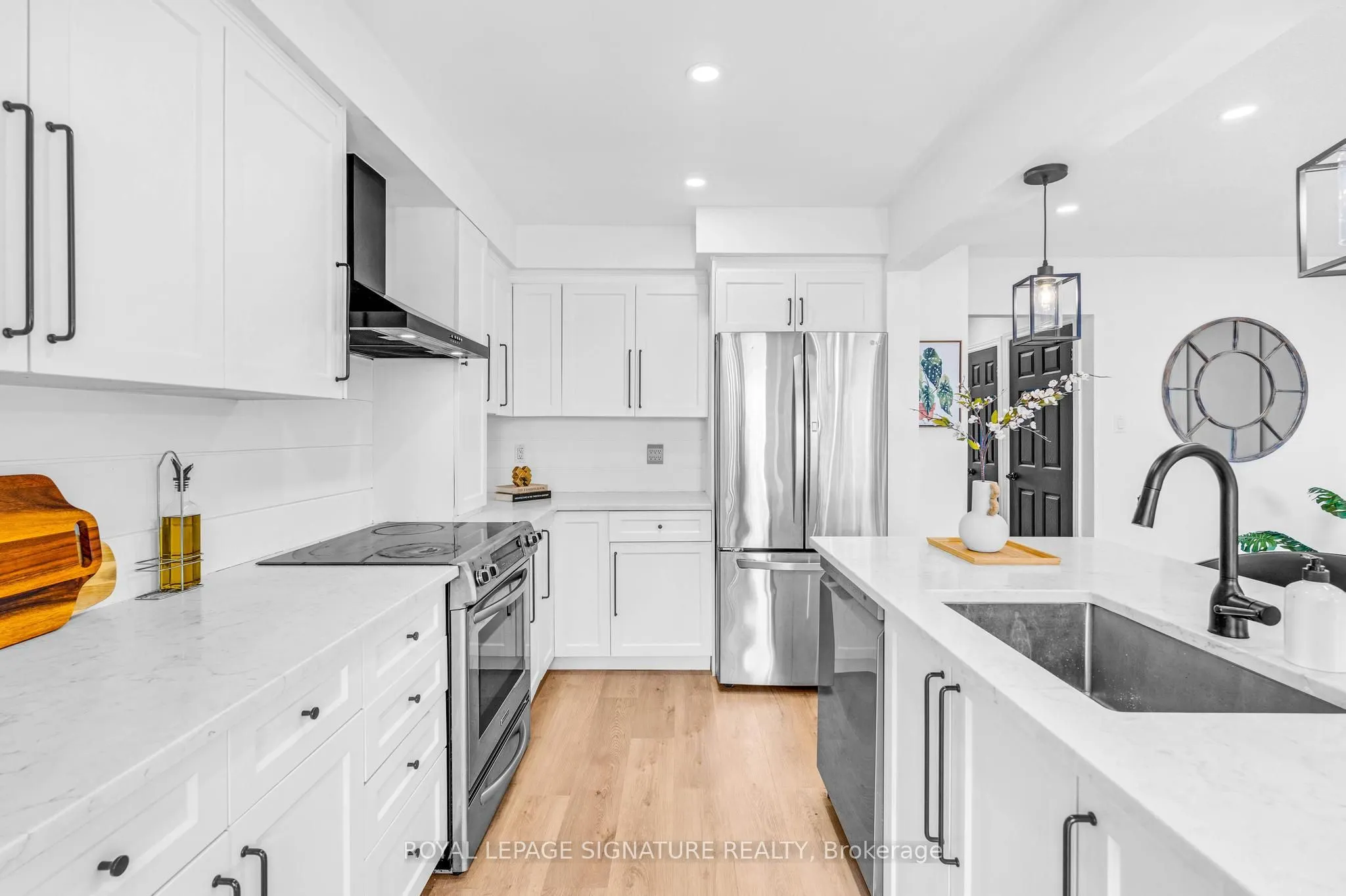 5723 Banting Court, #103