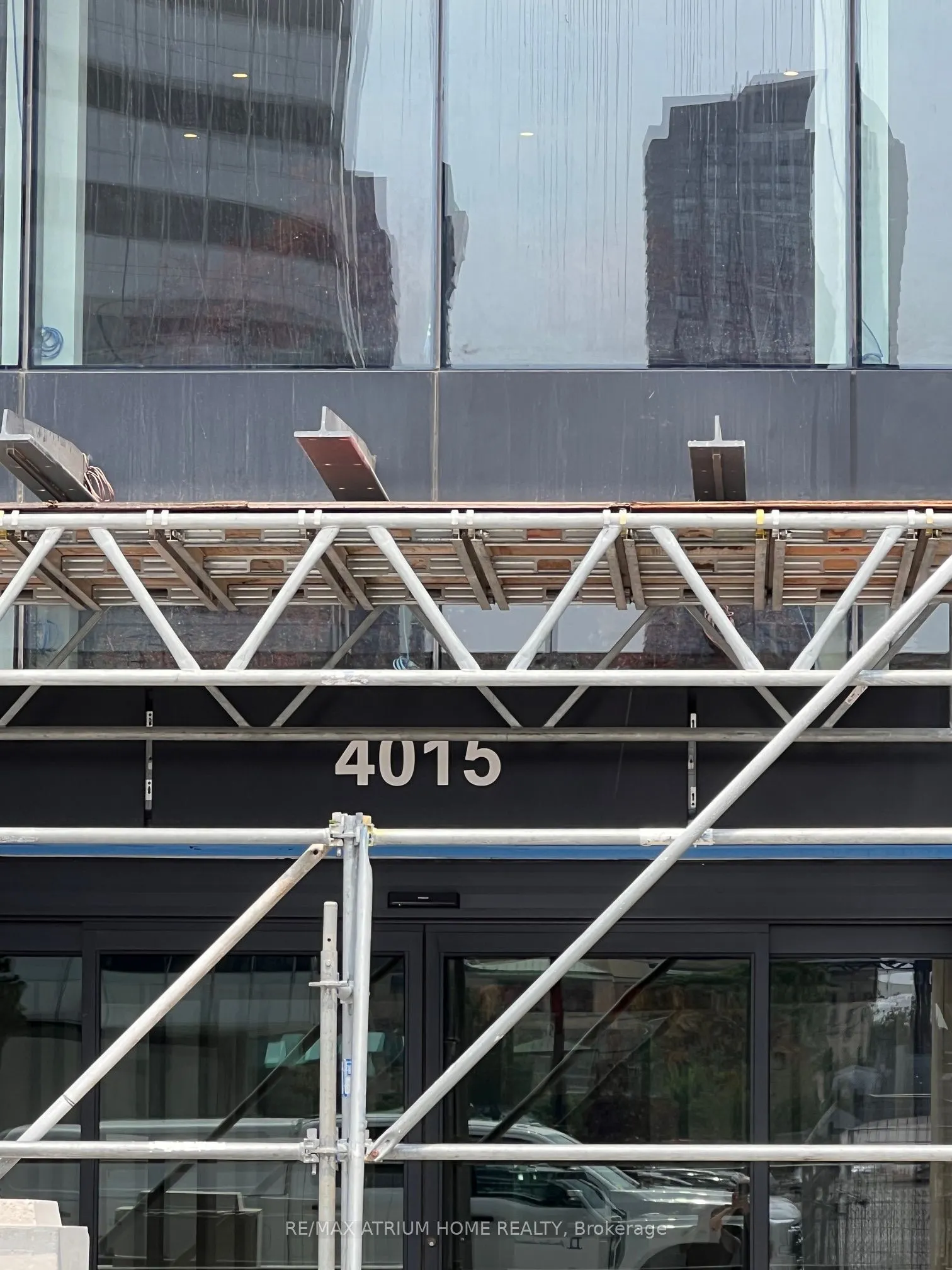 4015 The Exchange W, #1511