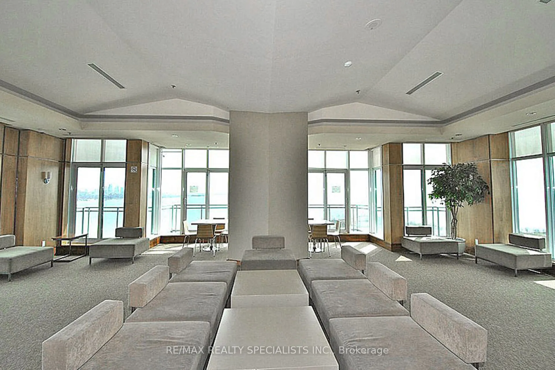 2119 Lake Shore Boulevard W, #GR1