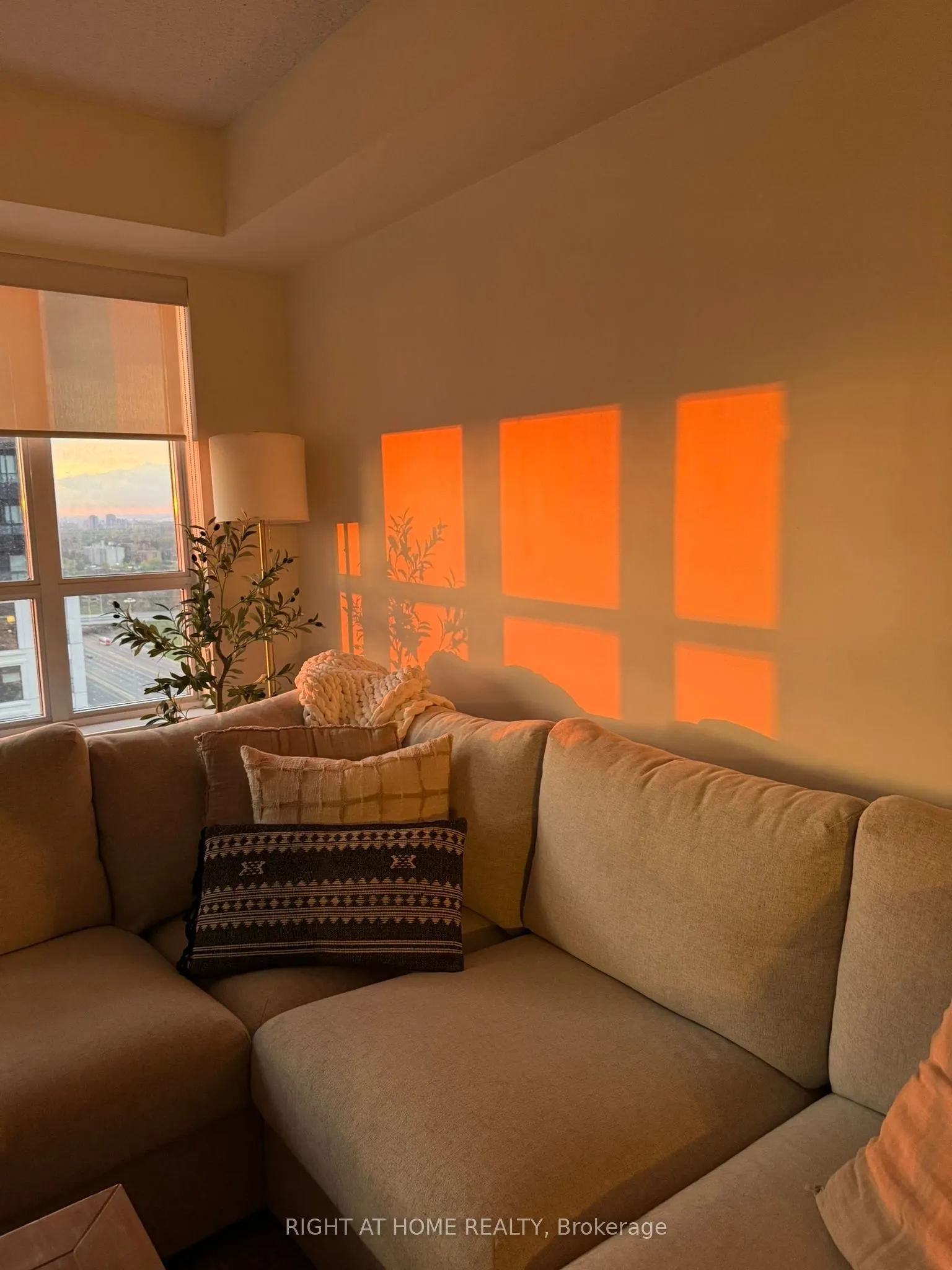 2 Eva Road, #2223