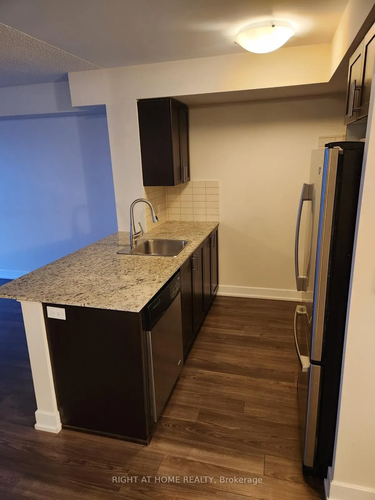 2 Eva Road, #2223