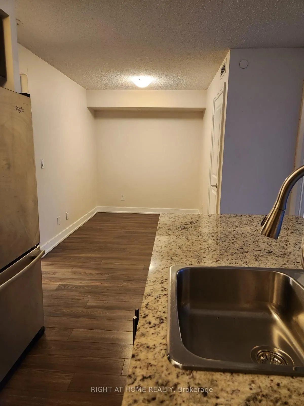 2 Eva Road, #2223