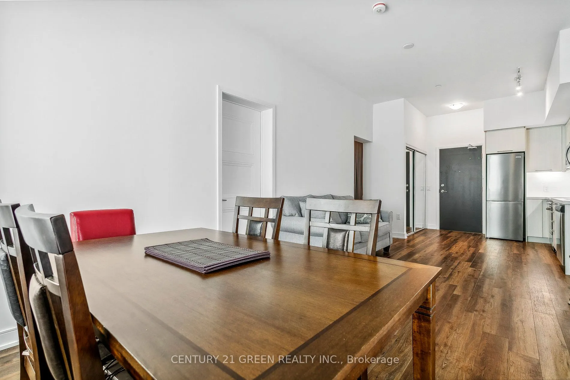25 Neighbourhood Lane, #104