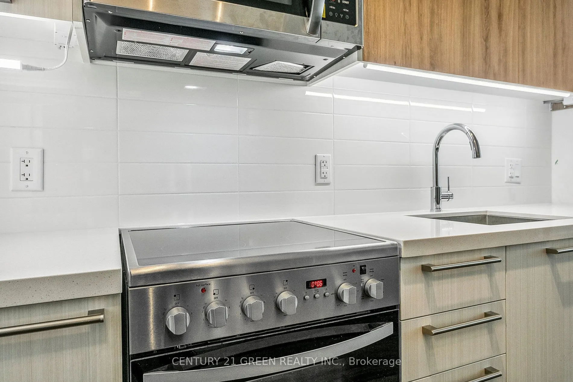 25 Neighbourhood Lane, #104